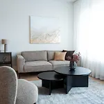 Apartment With Sauna & Parking In The City Center - Ailo Apartments Rovaniemi